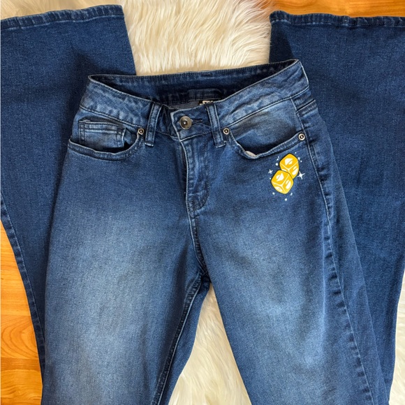 Her Universe Star Ward Solo Bell Bottom Jeans Size 0 - Picture 7 of 12